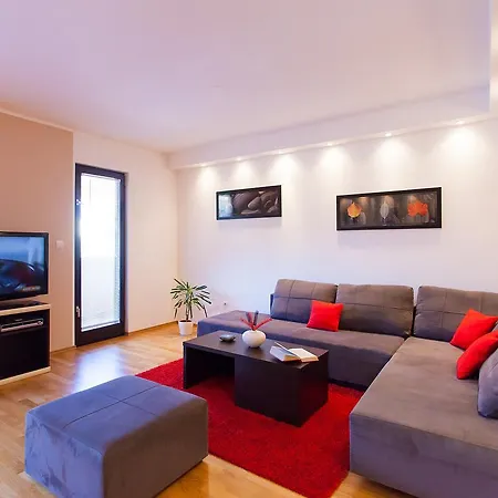 Urban Premium (adults Only) Πόρετς